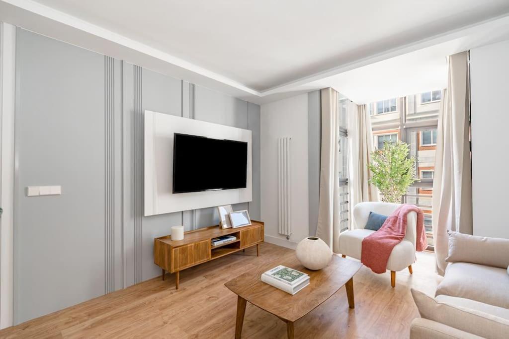 Gran Via VI Calle Jacometrezo 2Br 2Bh Lägenhet Madrid Exteriör bild